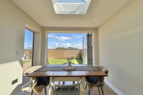 3 bedroom detached bungalow for sale, Broadway, Fleetwood FY7