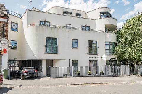 2 bedroom apartment for sale, Station Crescent, Blackheath