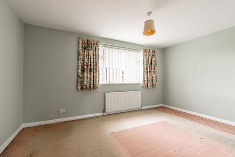3 Corby Close, St Albans, AL2 3BB
