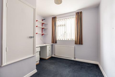 3 Corby Close, St Albans, AL2 3BB