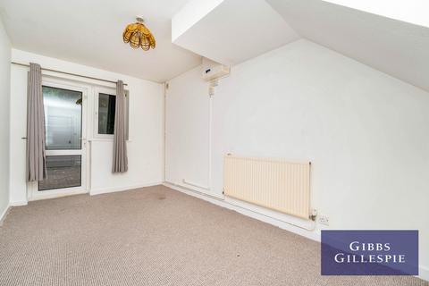 2 bedroom house to rent, Braybourne Close, Uxbridge, UB8