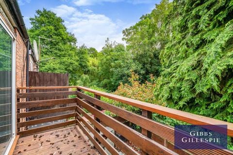 2 bedroom house to rent, Braybourne Close, Uxbridge, UB8