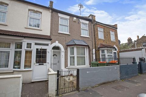 2 bedroom terraced house to rent, Jedburgh Road, London E13