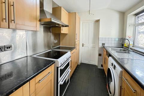 2 bedroom terraced house to rent, Jedburgh Road, London E13