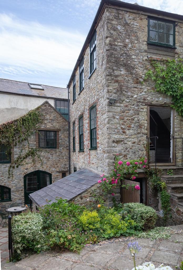 297566 - Re-edits 6 Sherbourne Lane, Lyme Regis...