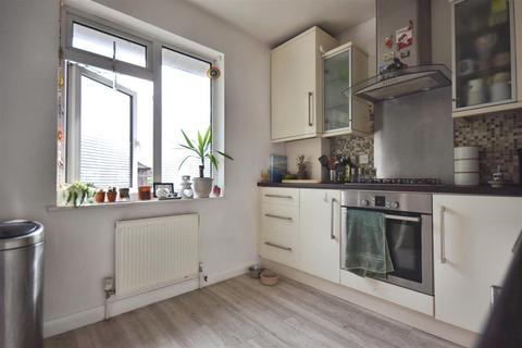 4 Brambles Close, Isleworth, TW7 5BX
