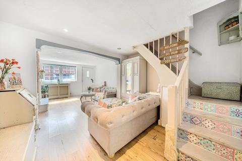 2 bedroom terraced house for sale, London Street, Chertsey, KT16