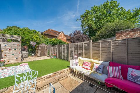 2 bedroom terraced house for sale, London Street, Chertsey, KT16