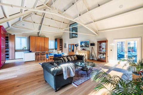 4 bedroom barn conversion for sale, Halfpenny Lane, Guildford, Surrey, GU4