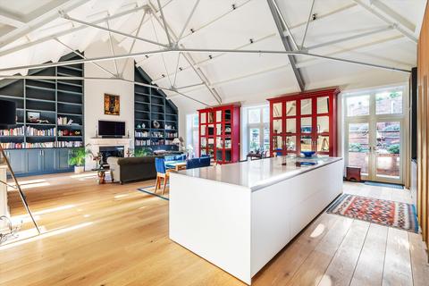 4 bedroom barn conversion for sale, Halfpenny Lane, Guildford, Surrey, GU4