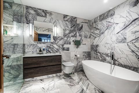 undefined, Halfpenny Lane, Guildford, Surrey, GU4