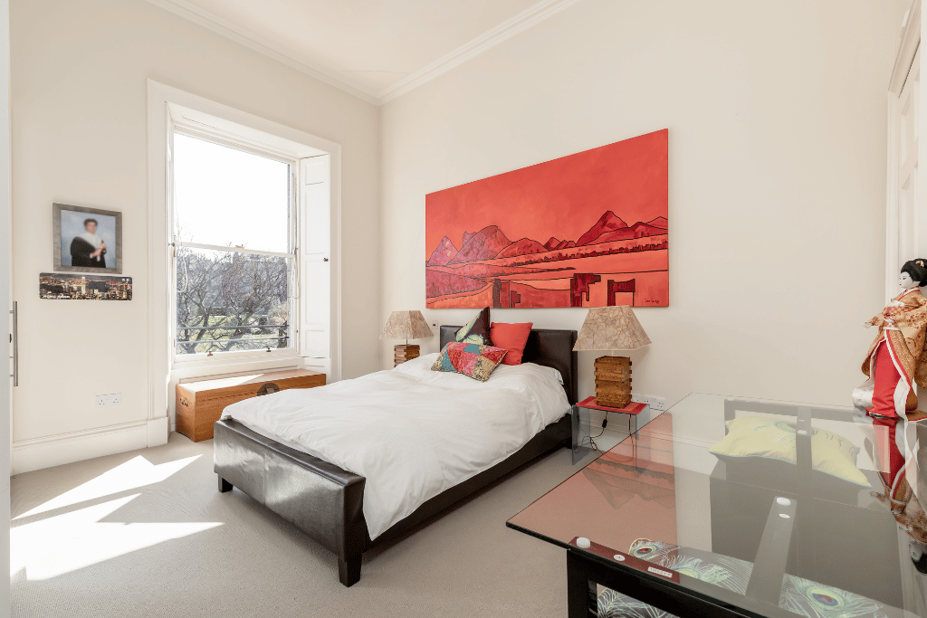 Double Bedroom 4 - 28 Abercromby Place