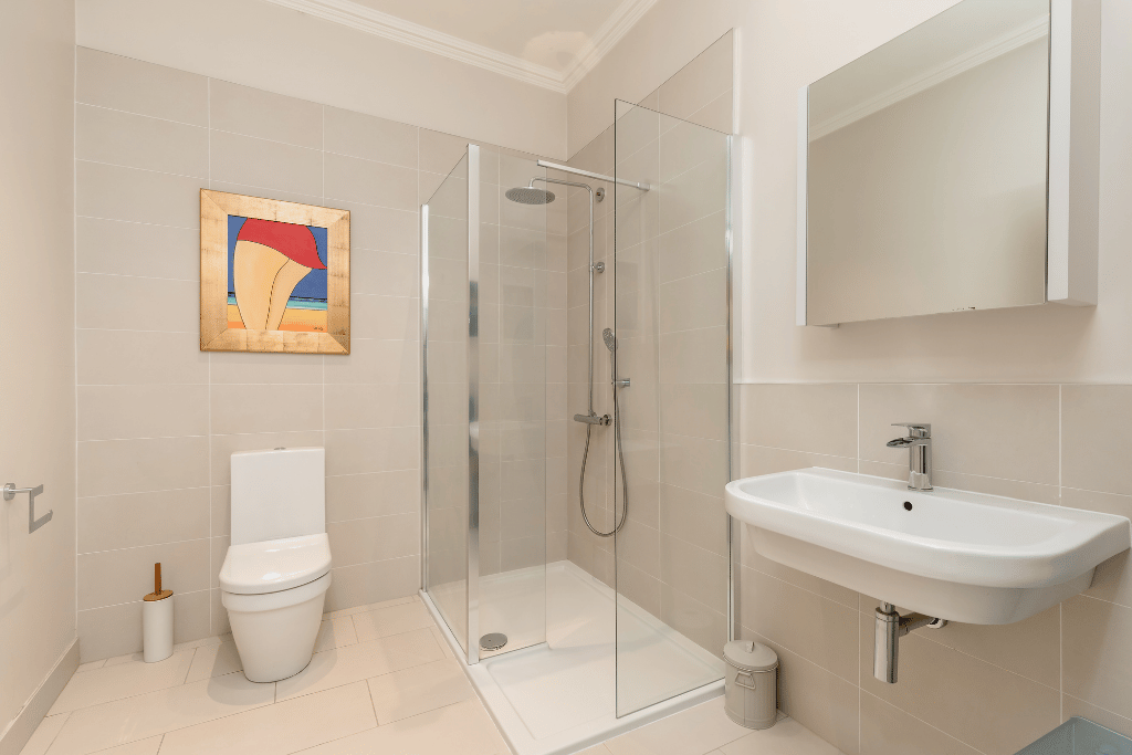 Shower Room - 28 Abercromby Place