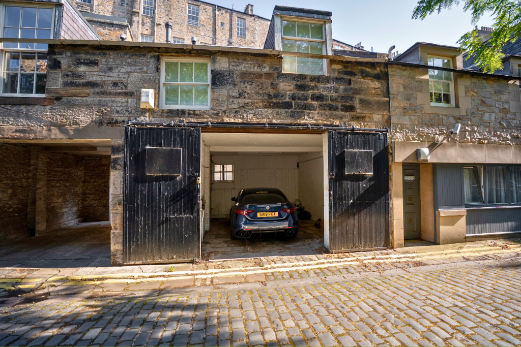 Garage (Lot 2) - 28 Abercromby Place