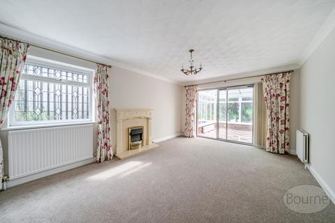 3 bedroom bungalow for sale, Byworth Close, Farnham, Surrey, GU9