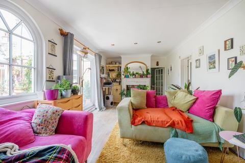 5 bedroom detached house for sale, High Road, Gorleston