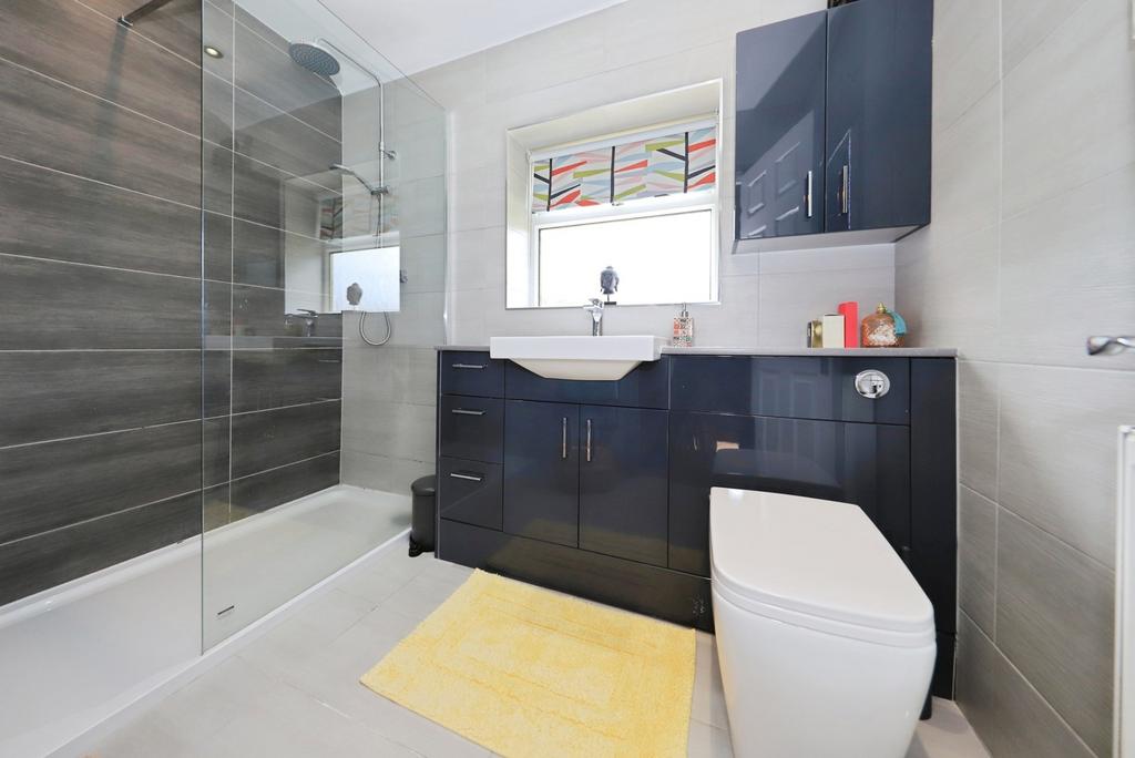 Shower/ W.C.