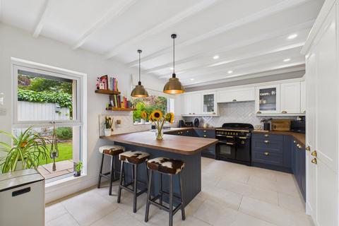4 bedroom detached house for sale, Station Road, Brough