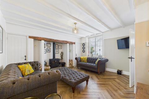4 bedroom detached house for sale, Station Road, Brough