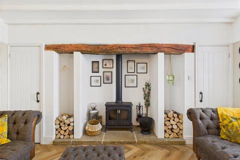 4 bedroom detached house for sale, Station Road, Brough