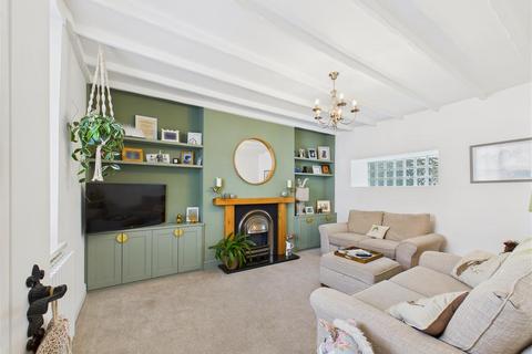 4 bedroom detached house for sale, Station Road, Brough