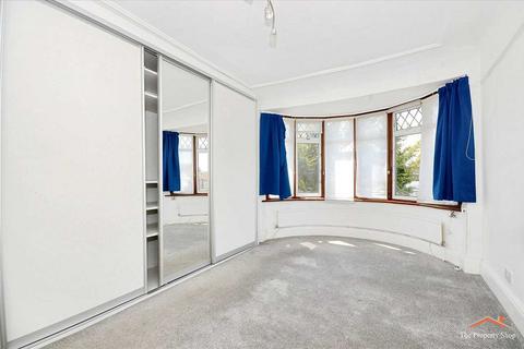 4 bedroom semi-detached house for sale, Drummond Drive, Stanmore