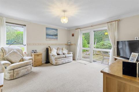 1 bedroom flat for sale, Brookside Avenue, Polegate BN26