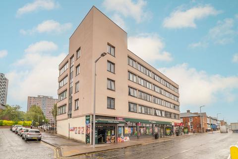 2 bedroom apartment to rent, Millbrook Street, Stockport SK1