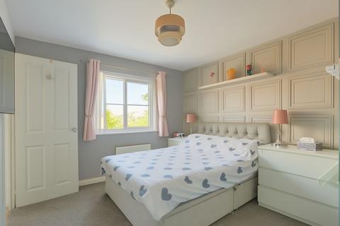 3 Birchwood Grove, Middlesbrough, TS6 0GE