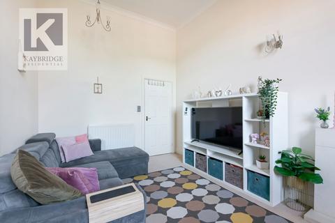 Flat 3, Canterbury House Queen Alexandras Way, Epsom, KT19 7DW