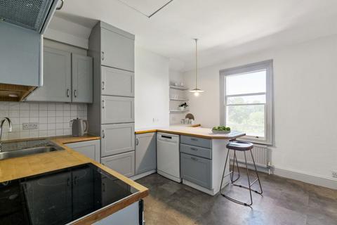 undefined, Stanley Road, Twickenham TW2
