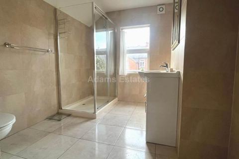 1 bedroom in a house share to rent, Radstock Road, Reading