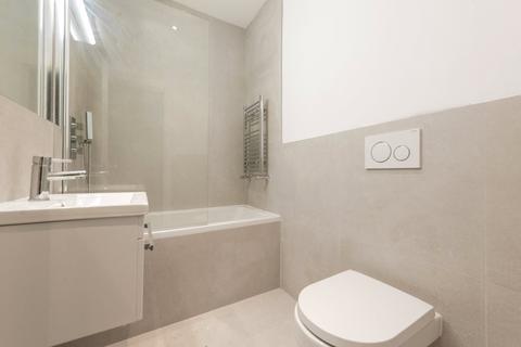 3 bedroom apartment for sale, Roundwood Road, London, NW10