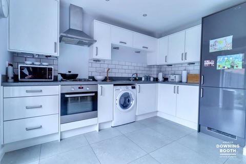 44 Tye Road, Fradley, Lichfield, WS13 8GW