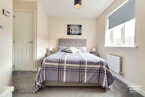 44 Tye Road, Fradley, Lichfield, WS13 8GW