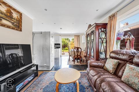 4 bedroom end of terrace house for sale, Ellesmere Road, Greenford, UB6
