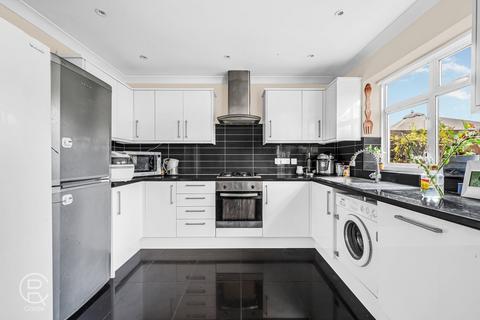 4 bedroom end of terrace house for sale, Ellesmere Road, Greenford, UB6