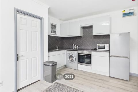 1 bedroom apartment to rent, Lawson Court, High Street, Hull, HU1 1HA