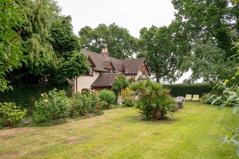 undefined, Mustow Green, Kidderminster