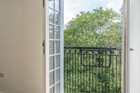 2 bedroom flat for sale, Dennison Street, York, YO31 8YX