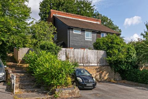 67 Lowden Close, Winchester, SO22 4EW