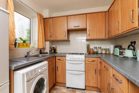67 Lowden Close, Winchester, SO22 4EW