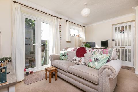 67 Lowden Close, Winchester, SO22 4EW