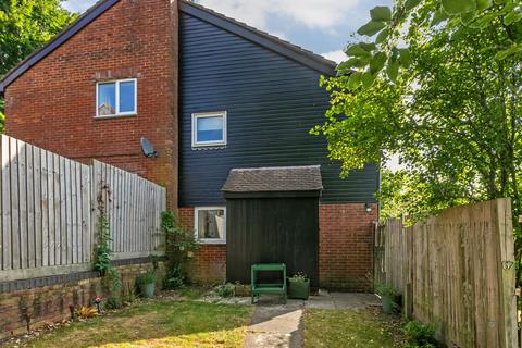 67 Lowden Close, Winchester, SO22 4EW