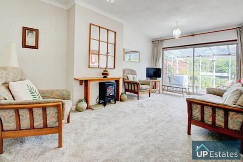 3 bedroom semi-detached house for sale, Hexworthy Avenue, Styvechale Grange, Coventry