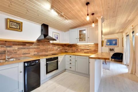 2 bedroom detached bungalow for sale, Hunts Hill Farm, Moons Green, Wittersham, Tenterden