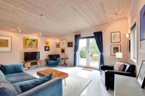 2 bedroom detached bungalow for sale, Hunts Hill Farm, Moons Green, Wittersham, Tenterden