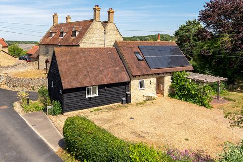 2 bedroom detached house for sale, Spring Lane, Stagsden, Bedfordshire, MK43