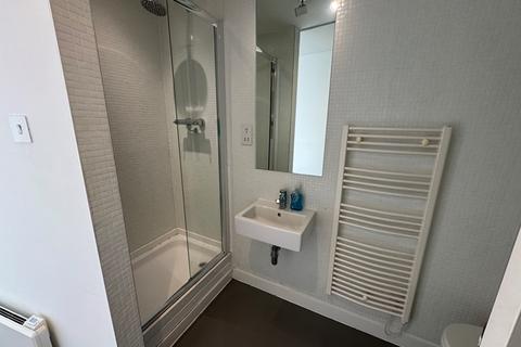 2 bedroom apartment to rent, 1700 Rotunda