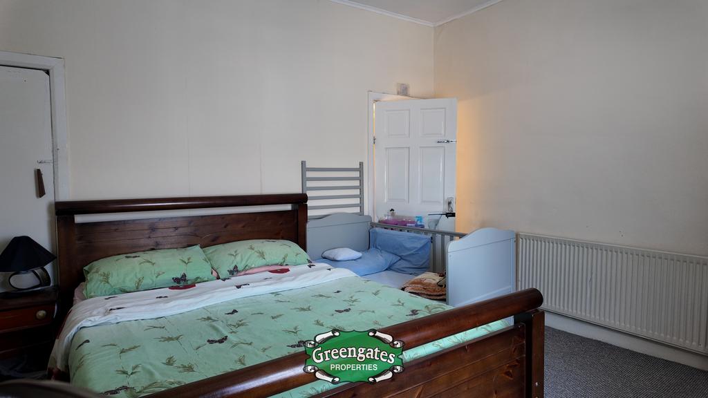 370 Charles Road 16